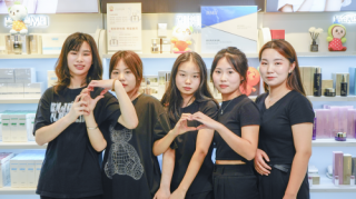 妆芝美：1v1实体培训，把专业作为第一使命！